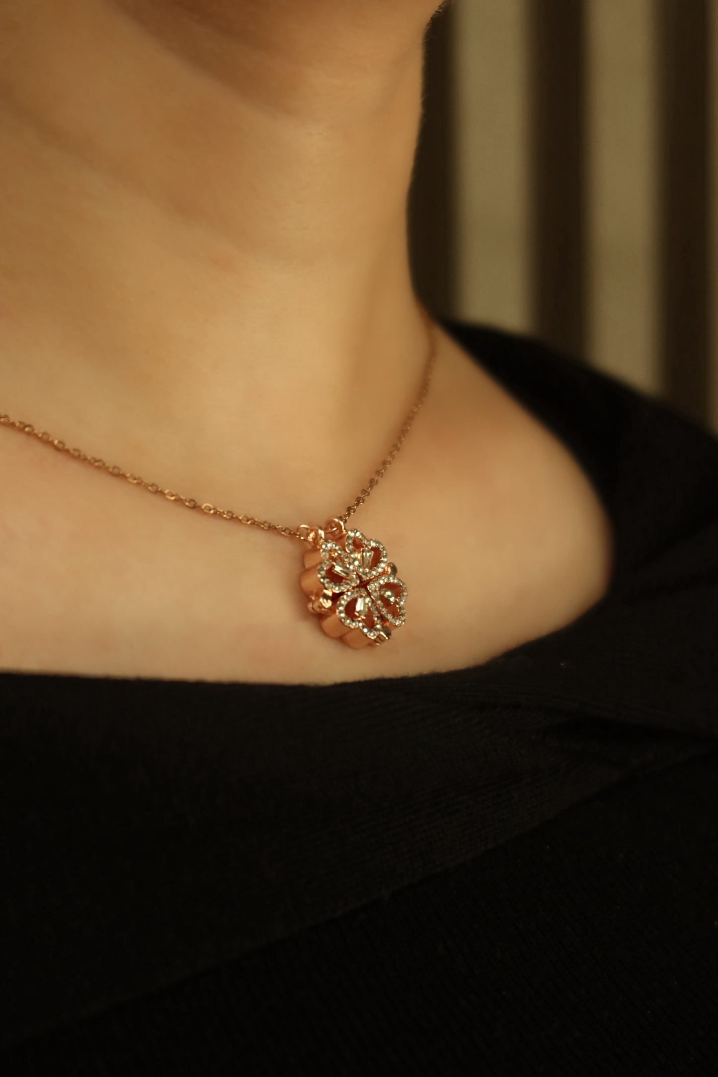 18K Gold Plated Flower Necklace - Stylish Jewelry Accessory
