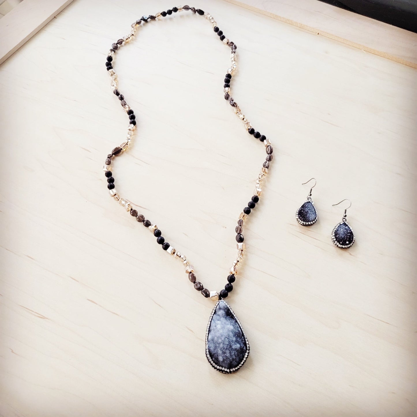 Sparkling Black Druzy Drop Earrings 219cu