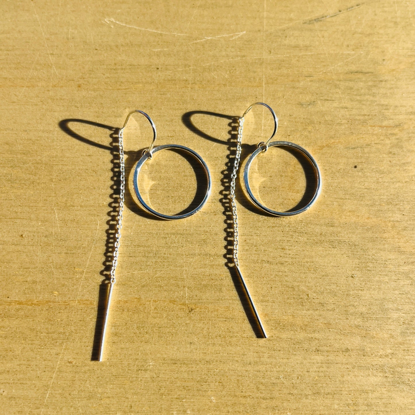 COVE CIRCLE THREADER EARRINGS