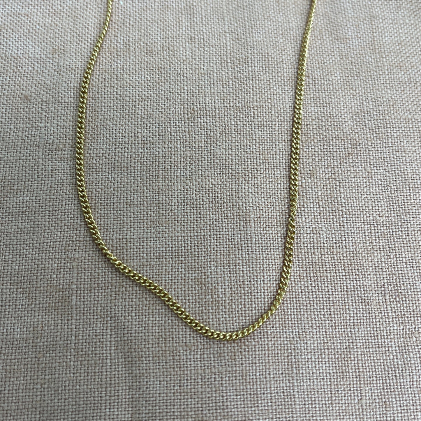 CURB CHAIN CHOKER NECKLACE
