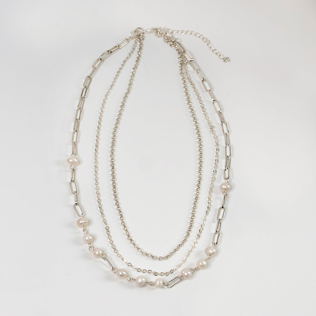 Coquette silver necklace