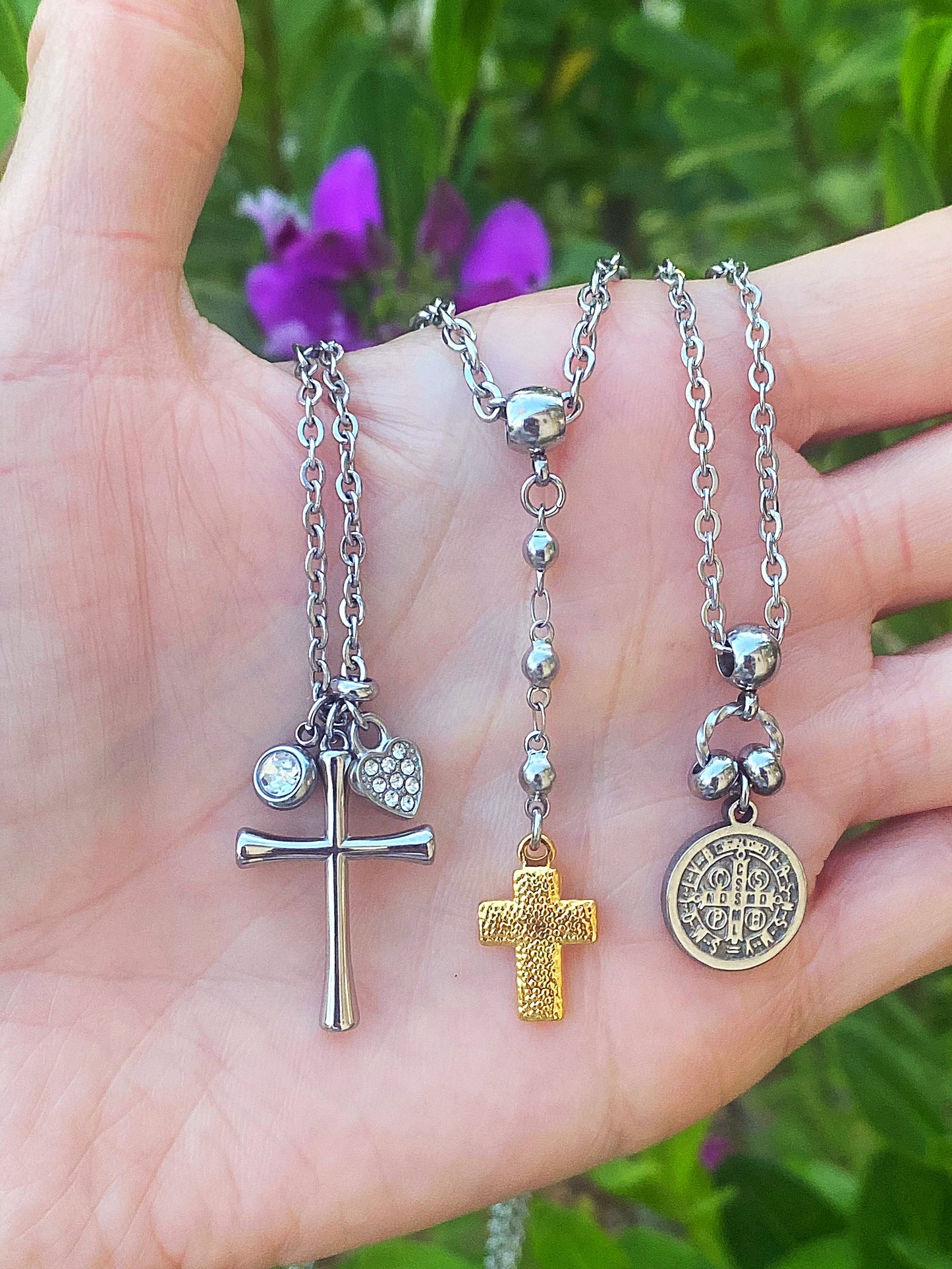 CROSS LARIAT CHOKER