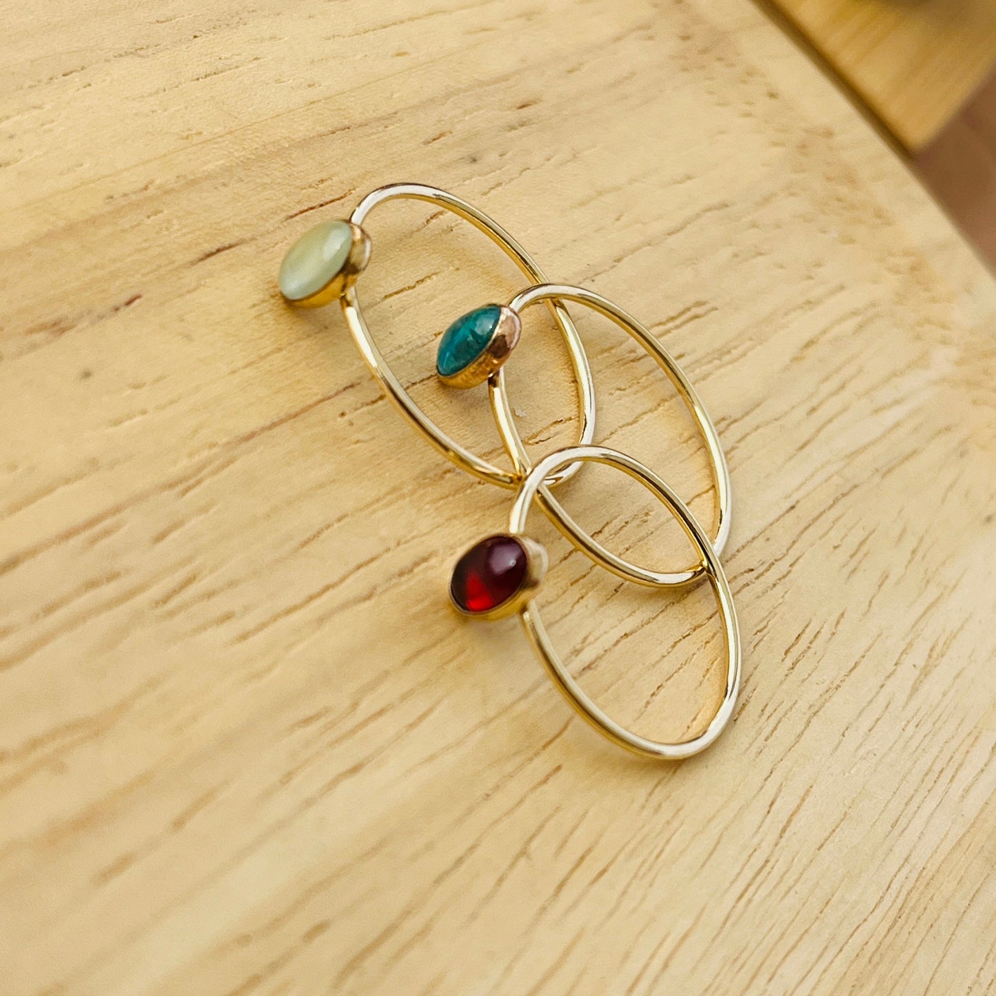 OVAL GEMSTONE RING