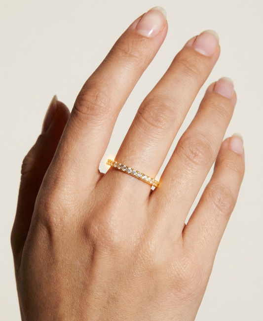 The M Essential Pavé Band