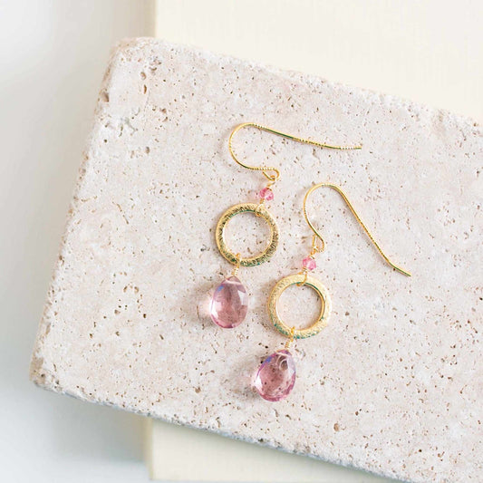 Peridot Green Quartz Gold Drop EarringsPretty and simple, these gorgeous bright green gems will be your go-to earrings. Expertly crafted with dazzling Peridot Green Quartz gemstones, these earrings featurEarringsPARKEN JEWELRYVettedArcPeridot Green Quartz