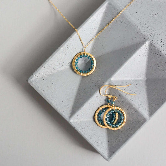 London Blue Quartz Halo Mini Gold PendantThe Halo collection was our very first one. Intended to symbolize the intricate, universal energy woven within us all. This beautiful necklace is ultra lightweight aNecklacesPARKEN JEWELRYVettedArcLondon Blue Quartz
