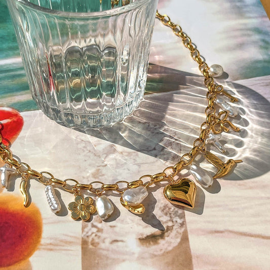 18K Gold Heart With Irregular Pearl Design Exquisite And Noble Necklace