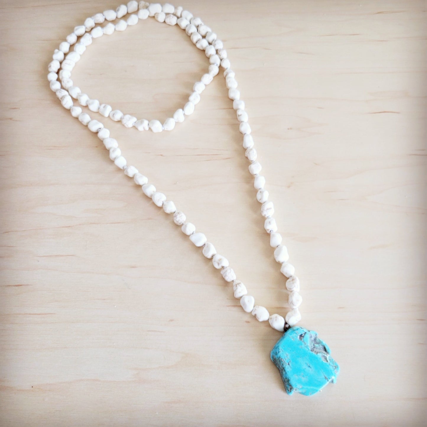 Long White Turquoise Beaded Necklace w/ Turquoise Pendant 263d