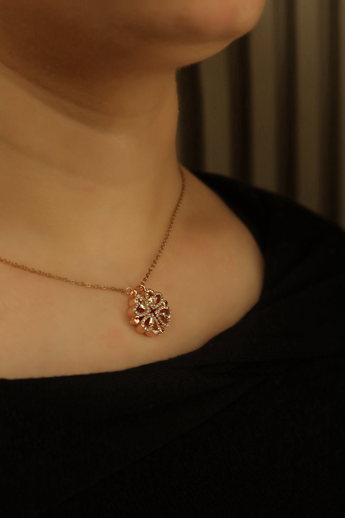 18K Gold Plated Flower Necklace - Stylish Jewelry Accessory
