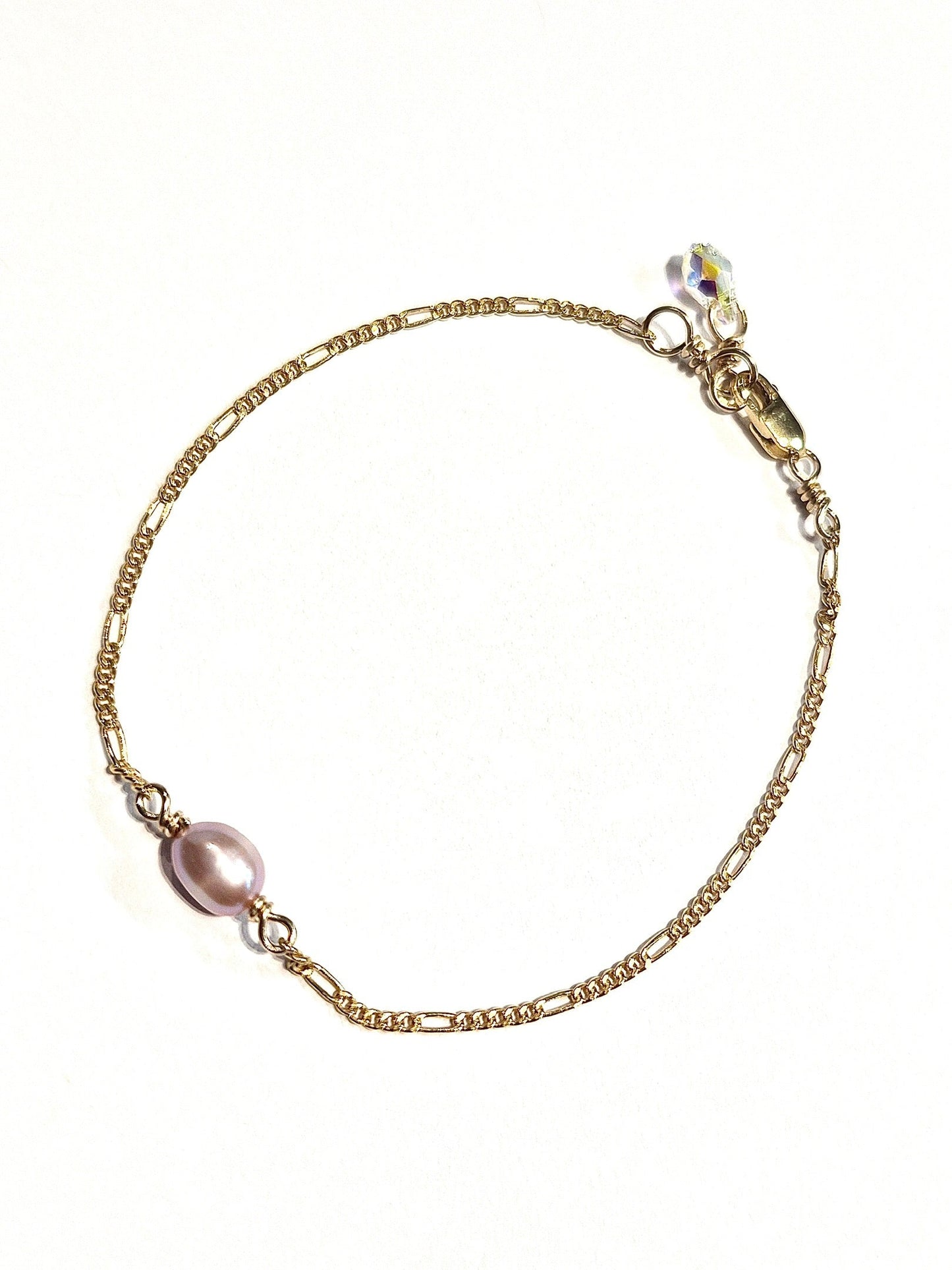 Single Round Pearl Bracelet with Swarovski Clasp
