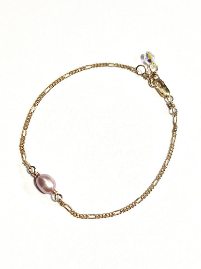 Single Round Pearl Bracelet with Swarovski Clasp