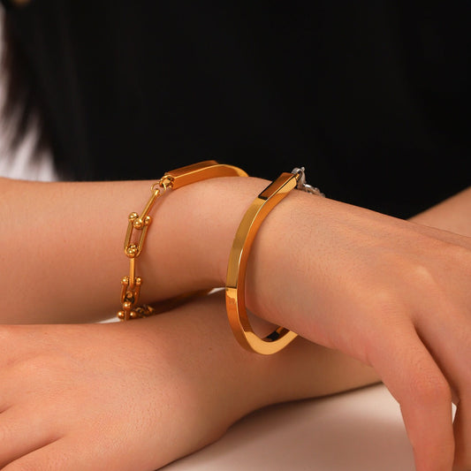 18K Gold Horseshoe Buckle Chain Link U-shaped Clasp Bracelet