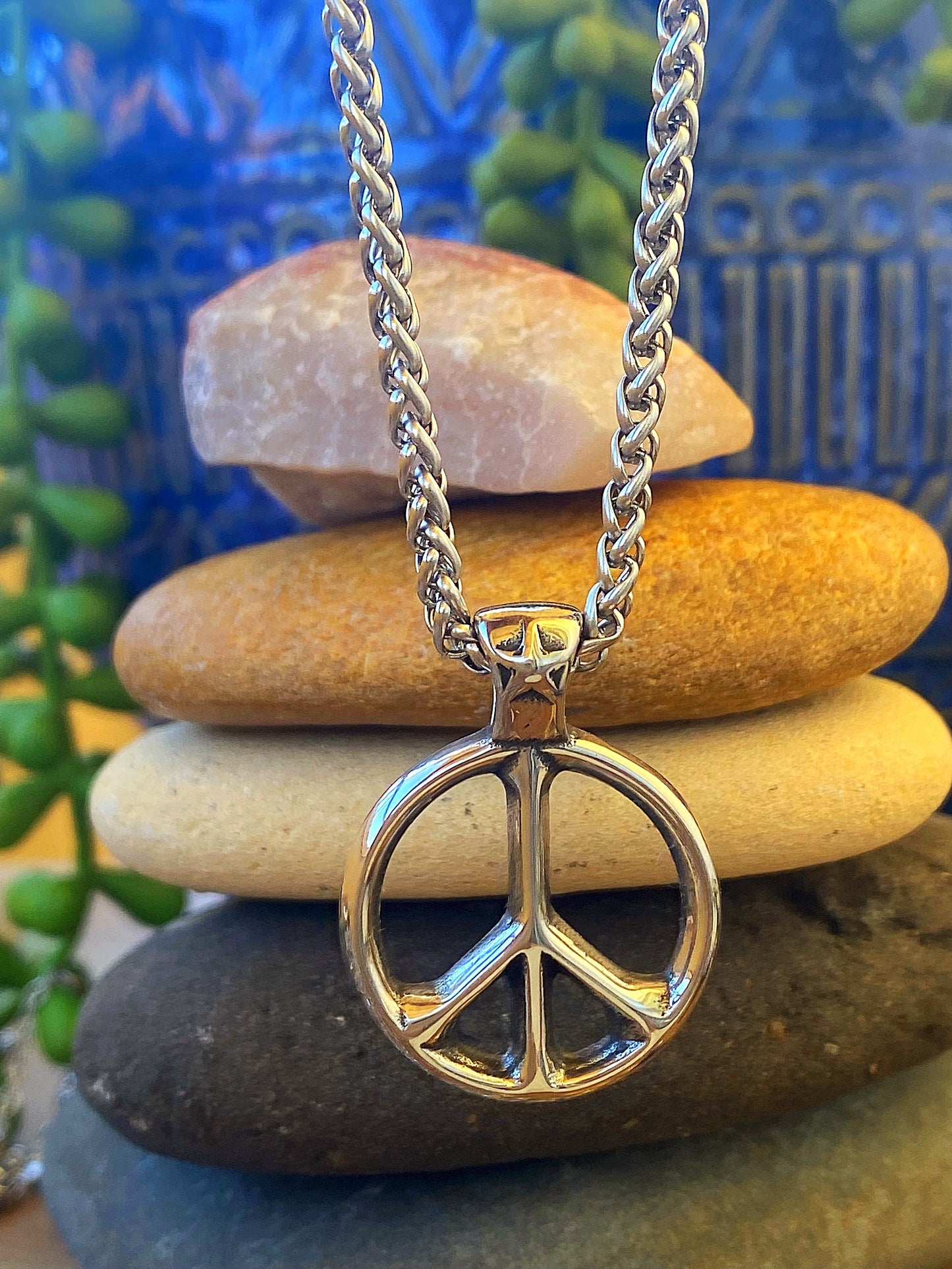 CLASSIC PEACE NECKLACE Bellaforma Jewelry