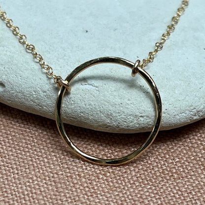 SMALL OLIVIA NECKLACE