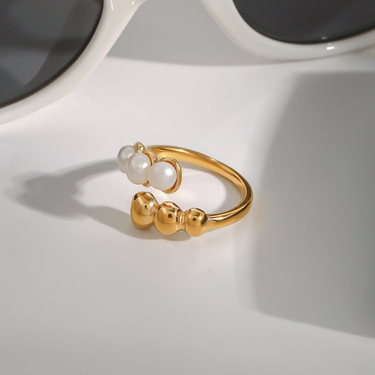 18K Gold Round Bead-shaped Pearl Inlaid Open Ring With Exquisite Design