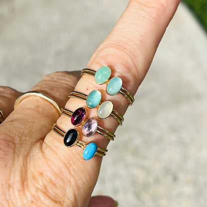 OVAL GEMSTONE RING