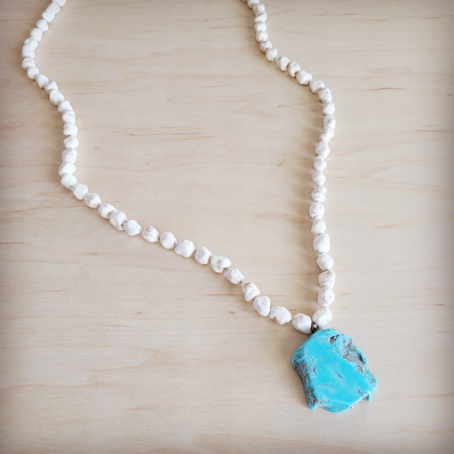 Long White Turquoise Beaded Necklace w/ Turquoise Pendant 263d