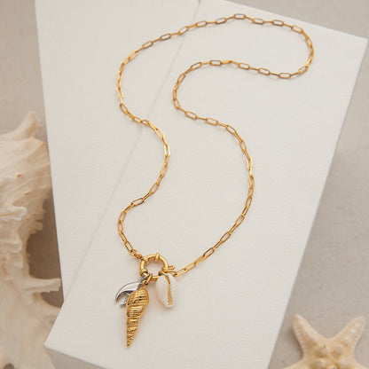 18K Gold Conch Shaped Fashion Necklace