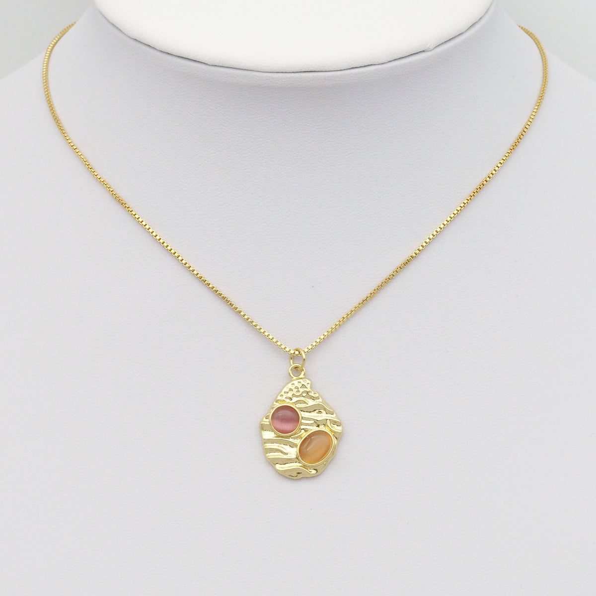 Gold Pink Yellow Cat's Eye Gem On Oval Charm, Sku#Y800