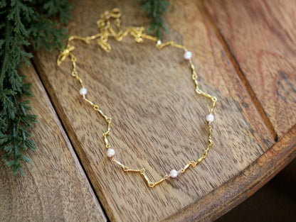 Scalloped Pearl Choker