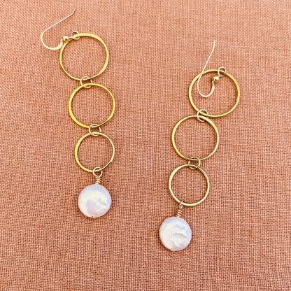 FIN COIN PEARL EARRINGS