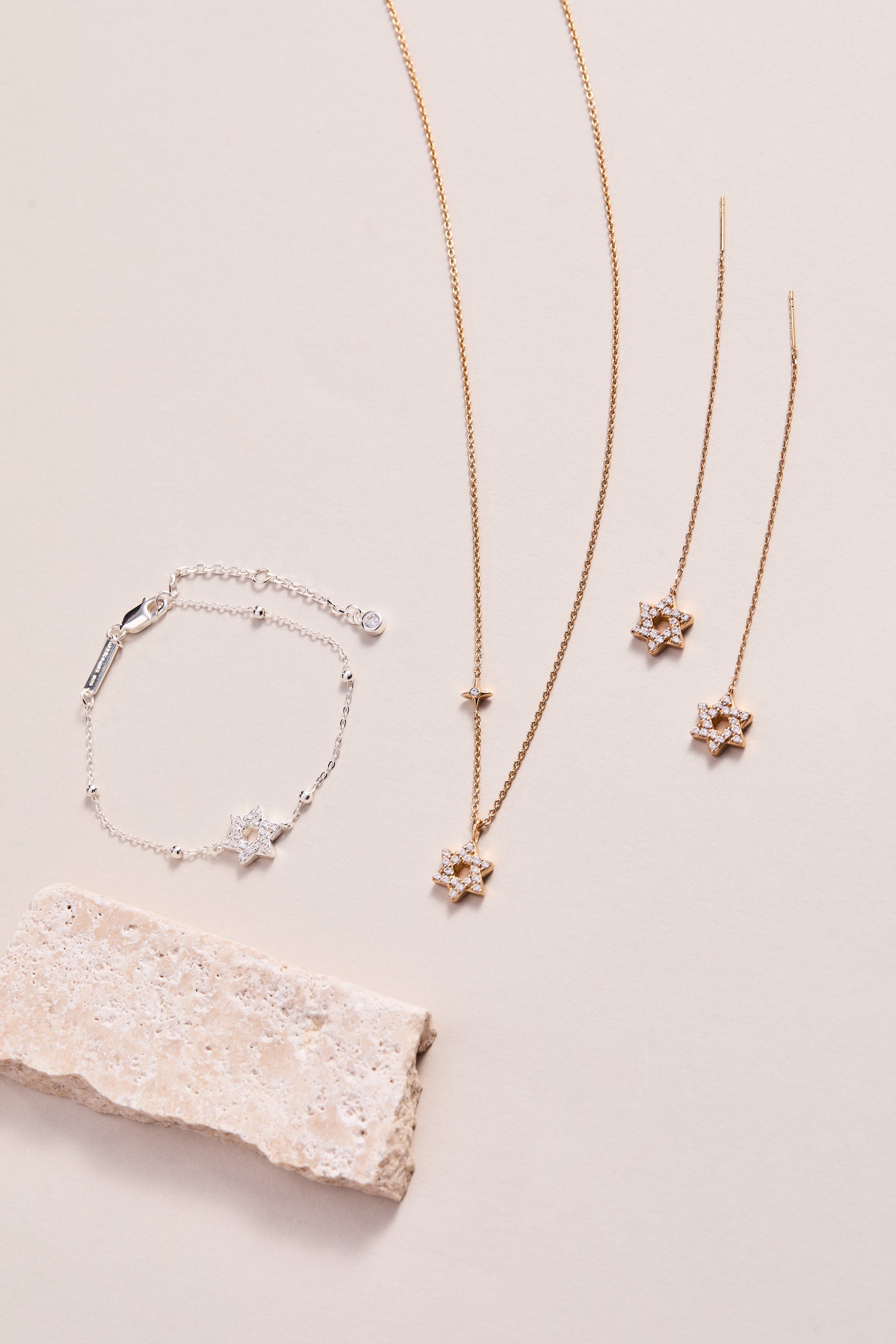 Star of David Delicate Pave Beaded Chain Bracelet ALEX AND ANI