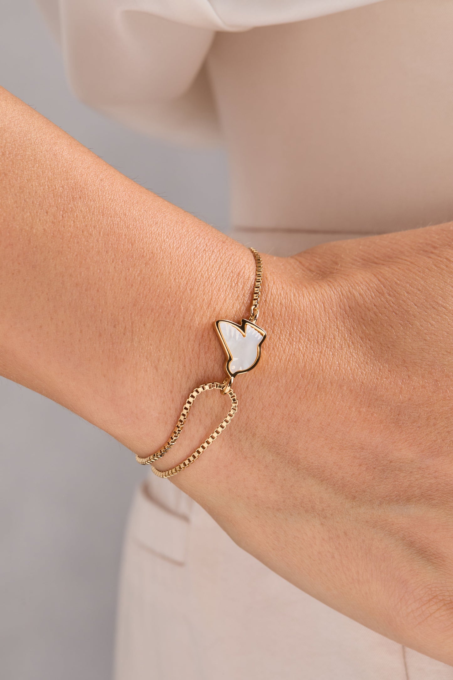 Dove 'Peace' Mother of Pearl Pull Chain Bracelet ALEX AND ANI