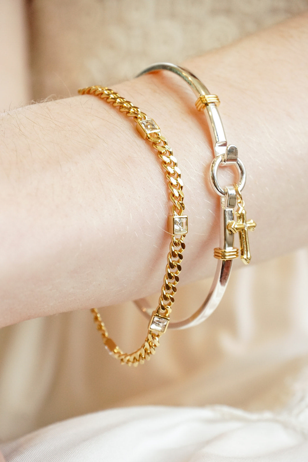 Cross Clip Bangle ALEX AND ANI