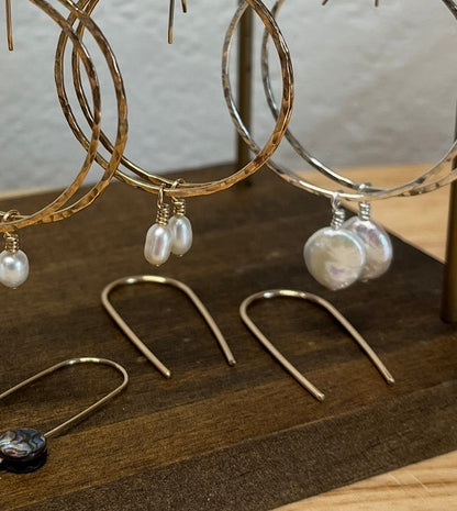 U EARRINGS