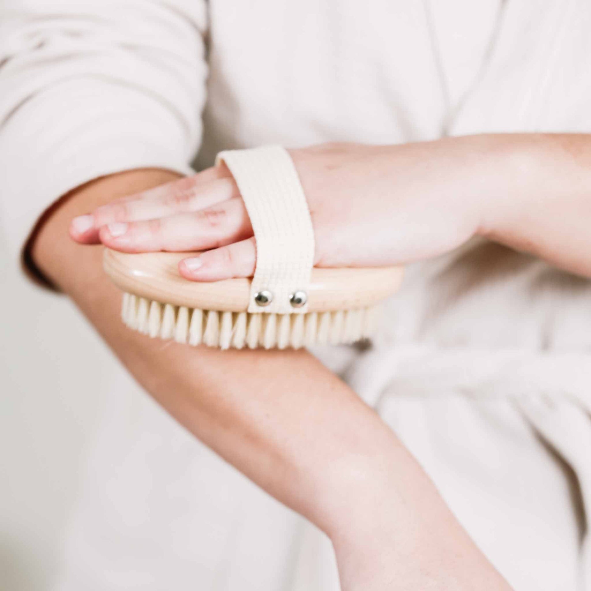 Dry Body Brush Pretty farm girl