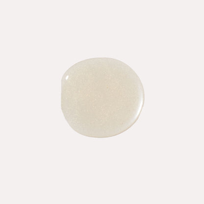 Luxe Lip Nourishing Oil With Hyaluronic And Vitamin E For Glossy Hydration YENSA