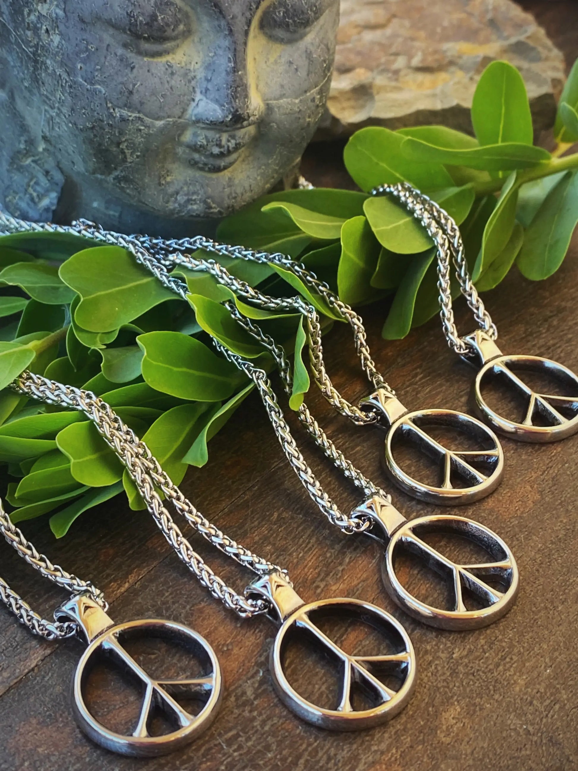 CLASSIC PEACE NECKLACE Bellaforma Jewelry