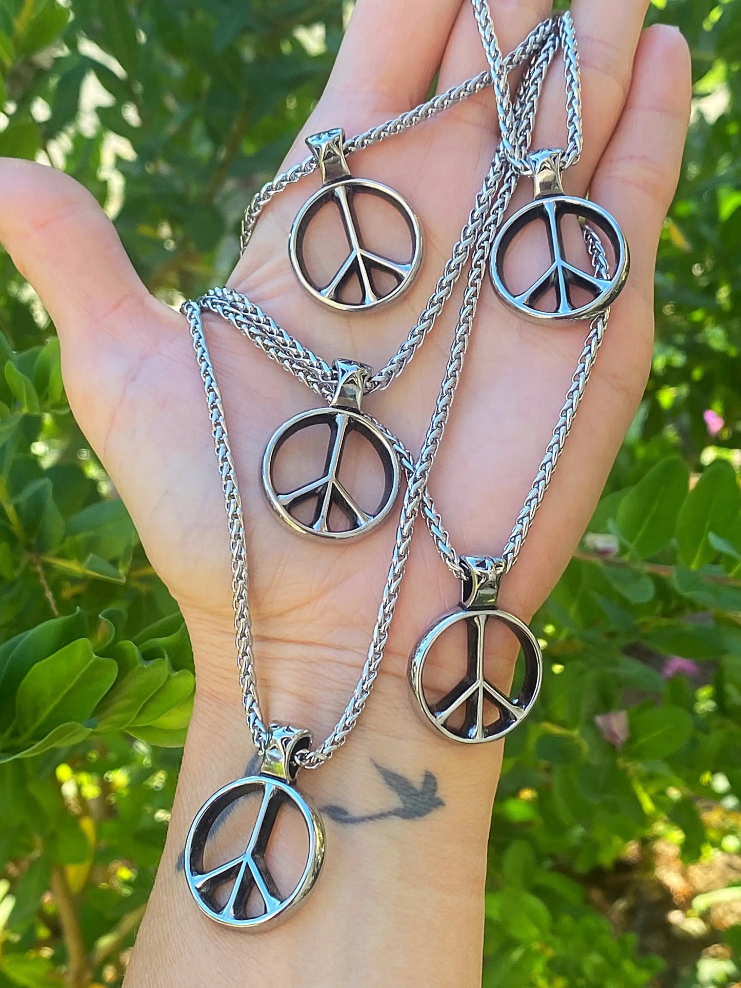 CLASSIC PEACE NECKLACE Bellaforma Jewelry