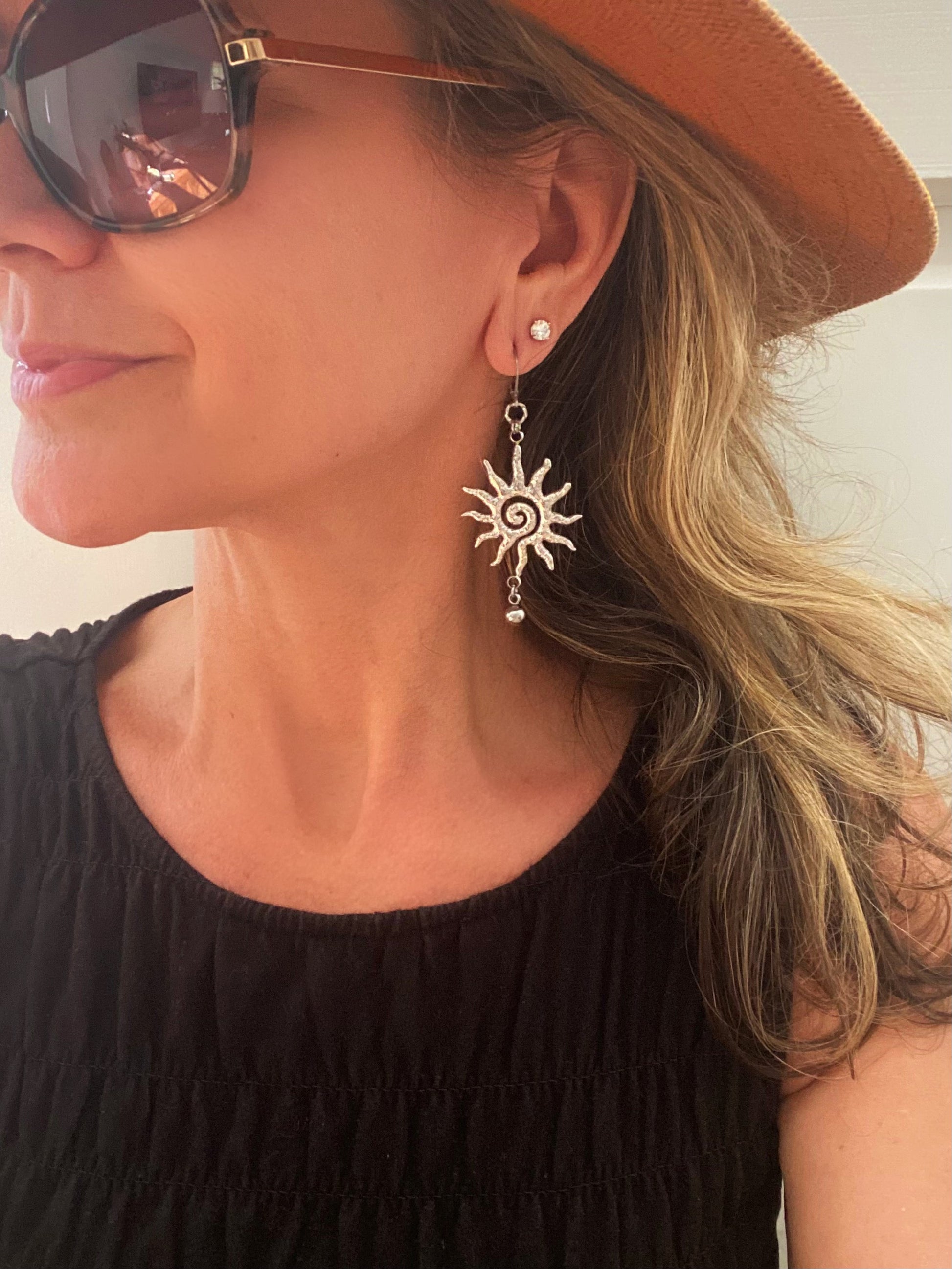 HAMMERED SUN EARRINGS Bellaforma Jewelry