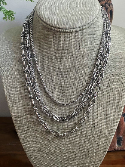 MULTI CHAIN NECKLACE