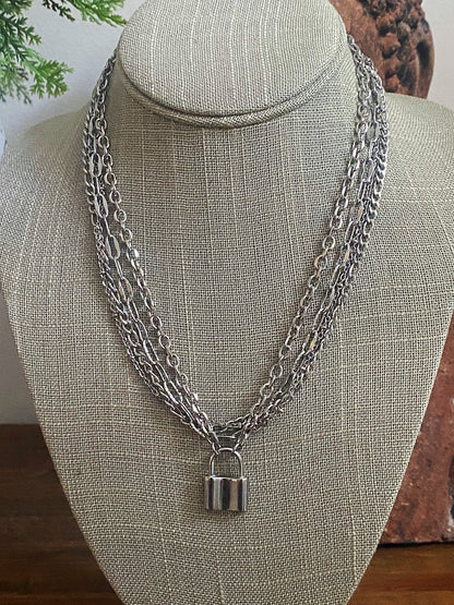 MULTI CHAIN NECKLACE