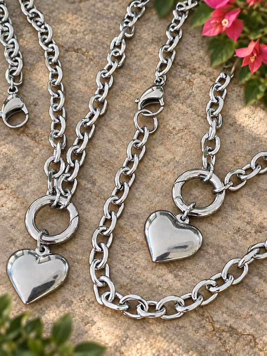SOFIA HEART NECKLACE