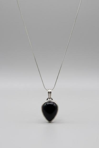 Black Onyx Teardrop Pendant – Silver Gemstone Statement Jewelry