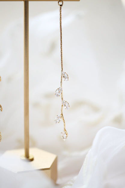 Long Daphne Dangle