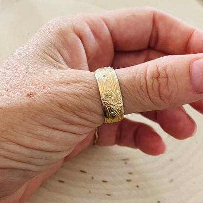 HIBISCUS BAND RING