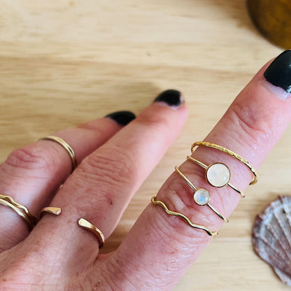 SMALL GEMSTONE RING