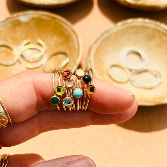 SMALL GEMSTONE RING