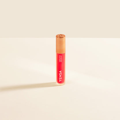 Luxe Lip Nourishing Oil With Hyaluronic And Vitamin E For Glossy Hydration YENSA