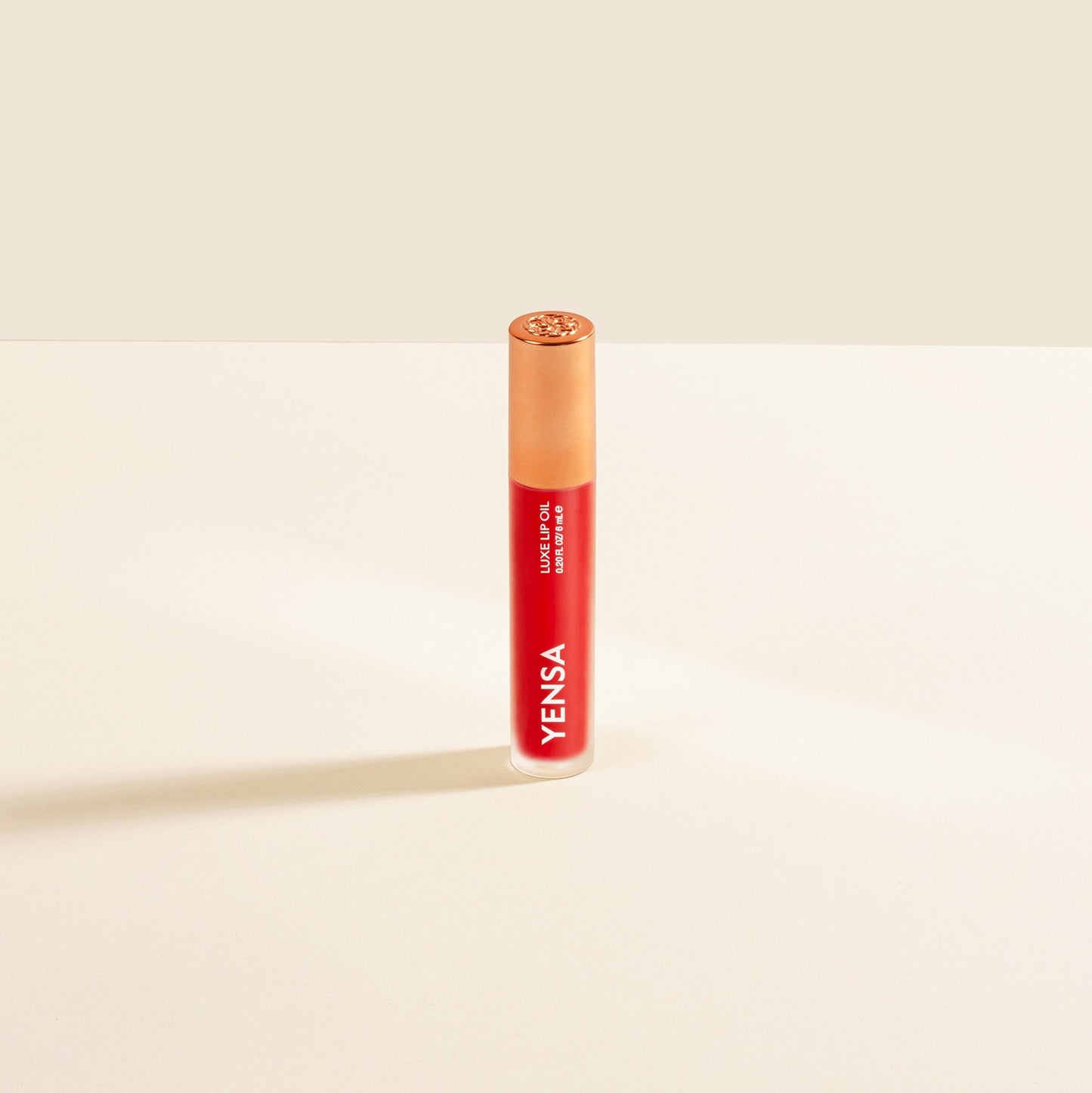 Luxe Lip Nourishing Oil With Hyaluronic And Vitamin E For Glossy Hydration YENSA