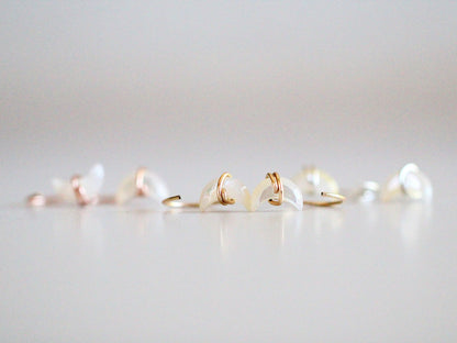 Moonbeam Hug Hoops - Mother of Pearl
