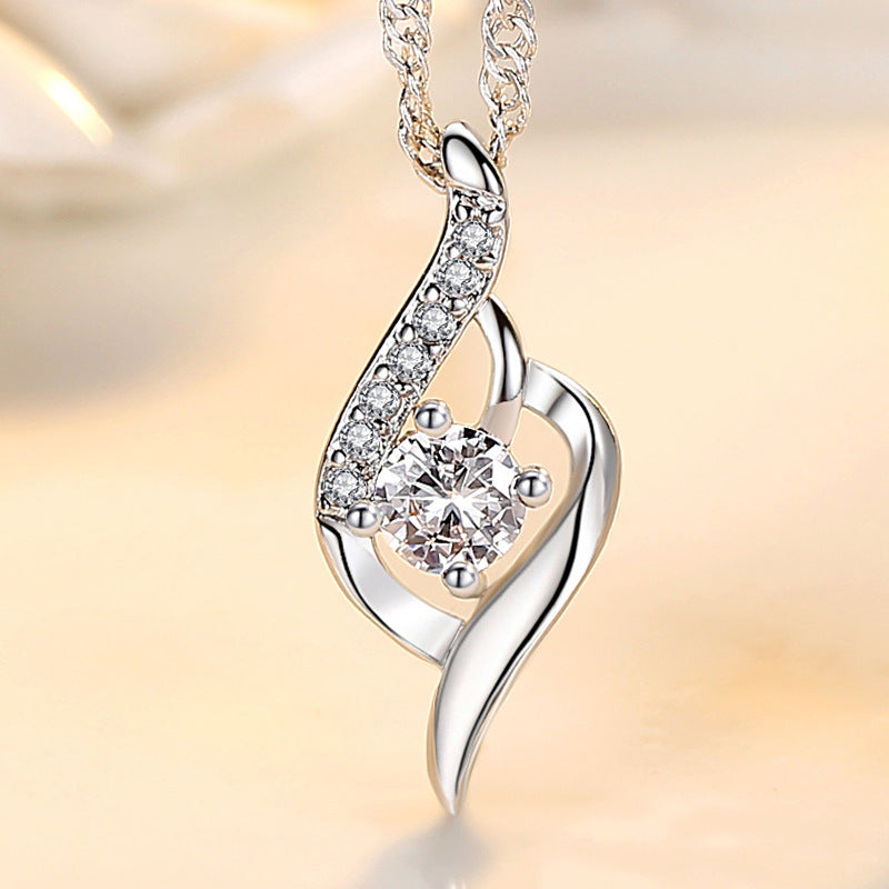 Womens Simple Inlaid Zircon Collarbone Necklace Summer Hausofjb