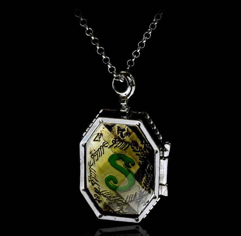 British Retro Owl Necklace Alloy Cartoon Pharmacy Bottle Death Holy Device Hausofjb