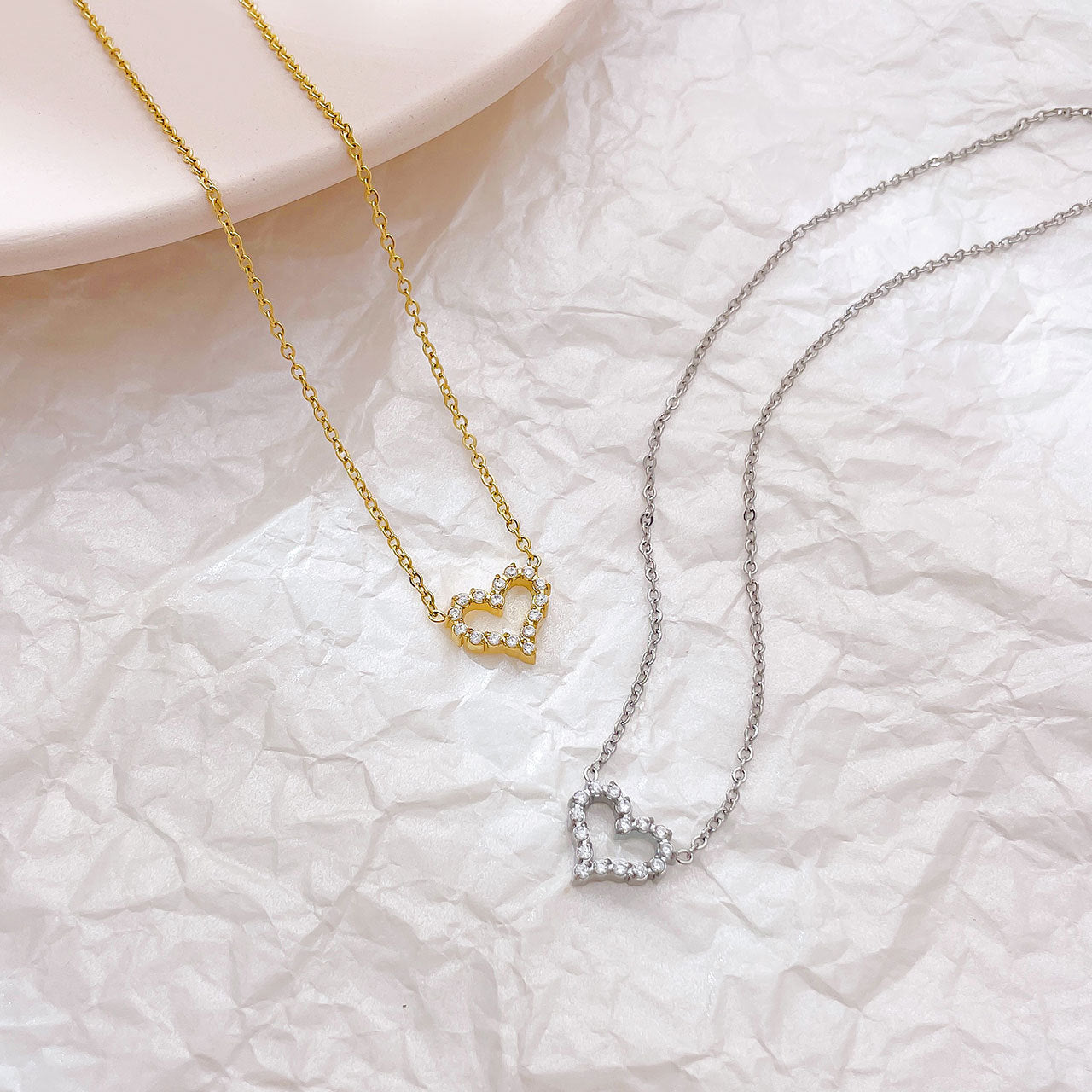 Hollow Heart Collarbone Necklace Titanium Steel Gold Plated Hausofjb