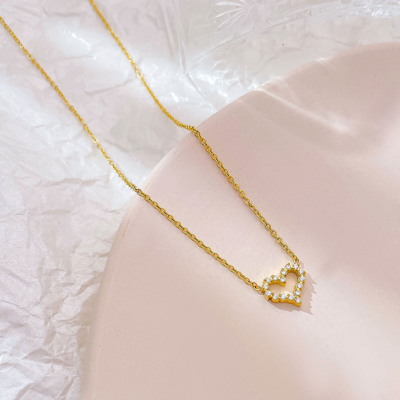 Hollow Heart Collarbone Necklace Titanium Steel Gold Plated Hausofjb