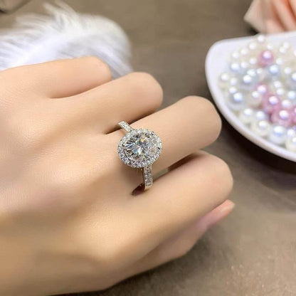 Dazzling 4 Carat Oval-Cut CZ Halo Adjustable Ring with Pave Band, Cubic Zirconia Luxury Design for Men and Women